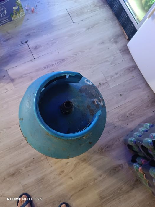 Газова бутилка голяма