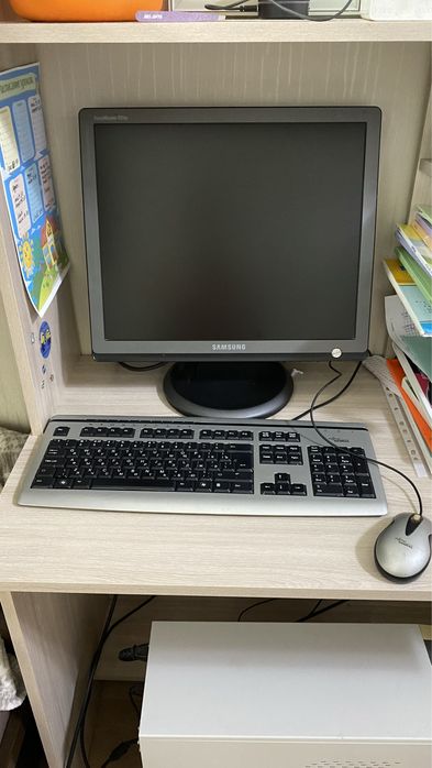 Монитор с клавиатурой