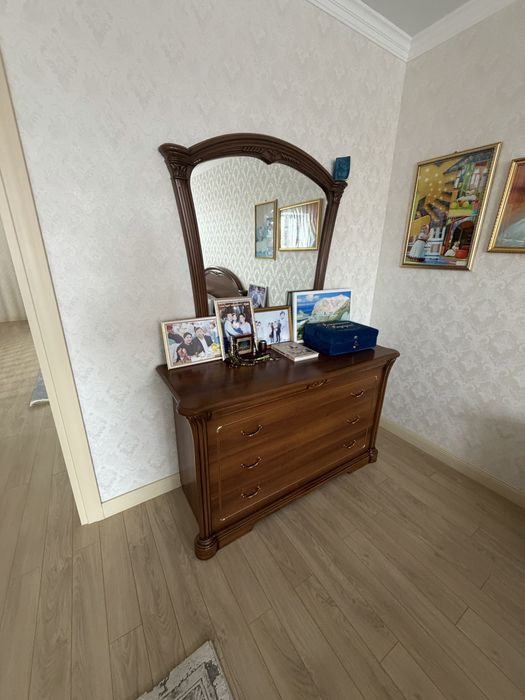 Спальный гарнитур