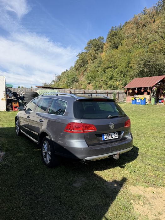 VOLKSWAGEN Passat Alltrack 2015 — imagine 3