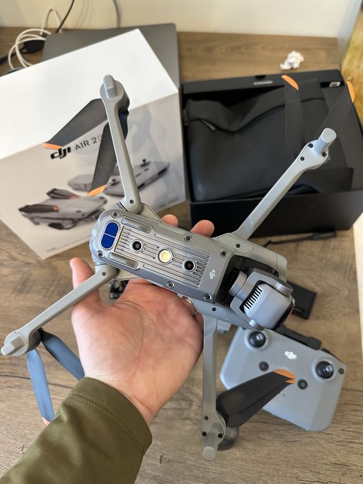 Drona Dji Air 2S more combo,2 acumulatori,hub, accesorii sigilate.