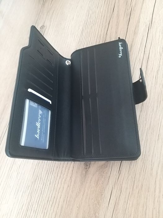 Продам новое Партмоне. Клач