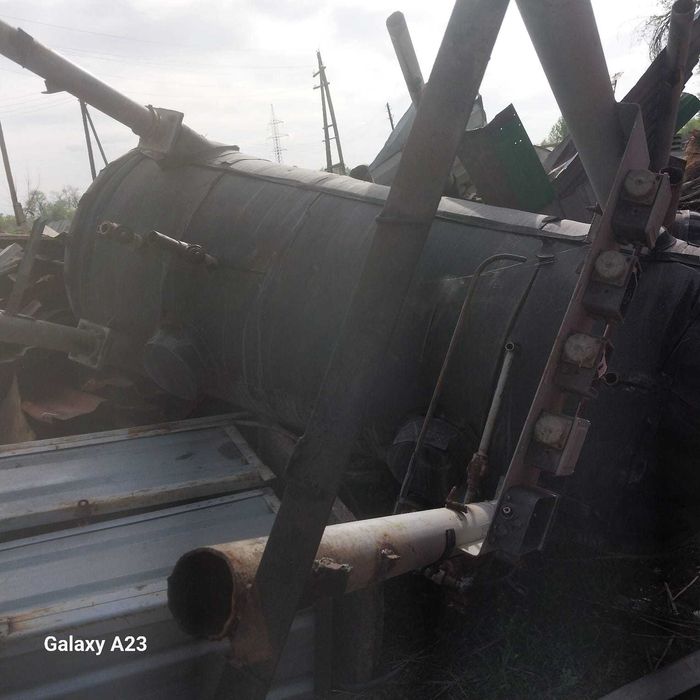 металлическая емкость