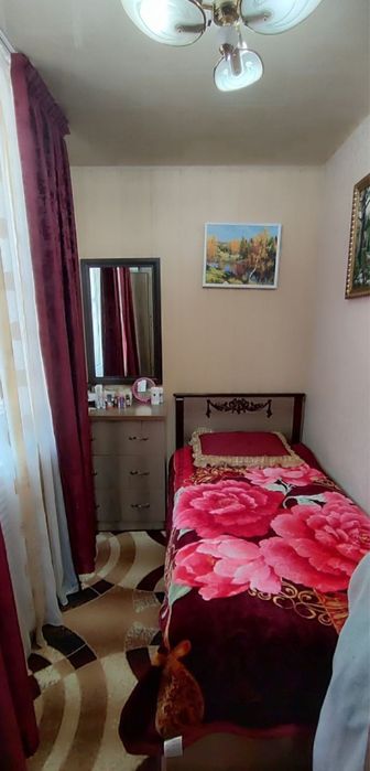 Срочно Чиланзар 23 квартал Продам 1в2/2/5 кирпич 42кв.м Балкон2/6