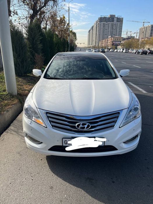 Продаётся HYUNDAI AZERA 2015