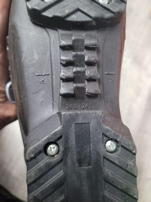 Clăpari ski 38- 38 1/2(24-24.5)