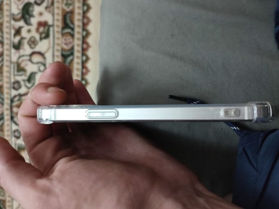Iphone 12 в отличном состоянии
