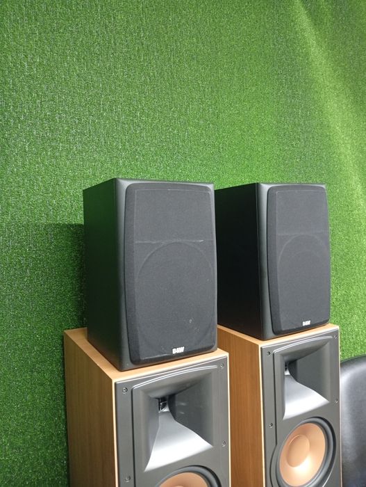Тонколони Bowers & Wilkins DM-303