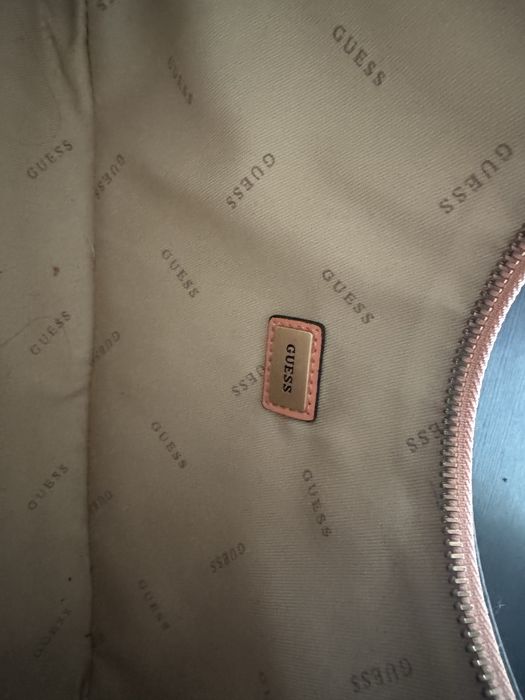 Дамска чанта Guess