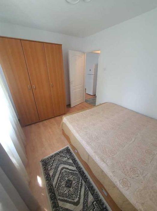 Inchiriez apartament 2 camere