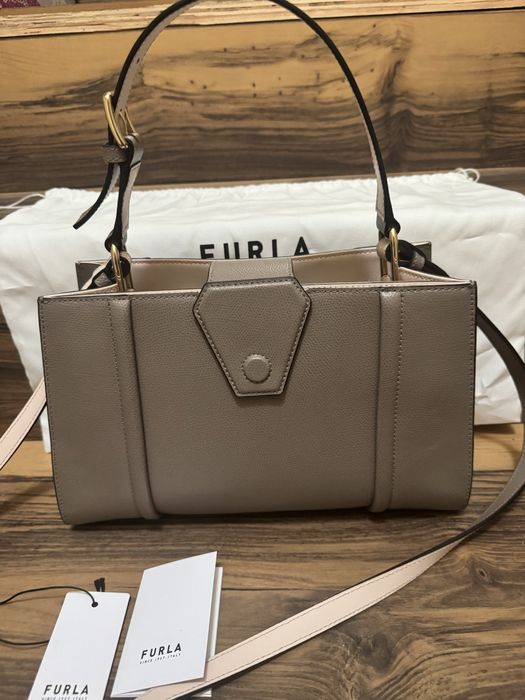 Чанта Furla, Фурла