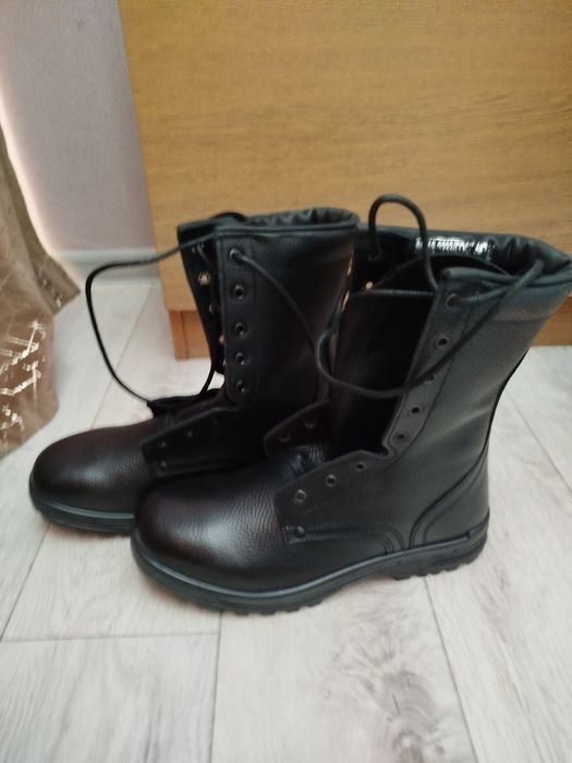 Продам срочно берцы летние