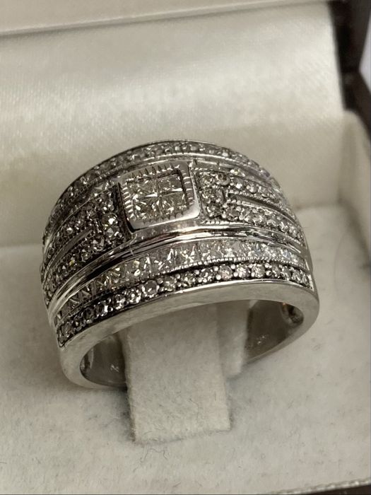 Inel aur alb cu diamante 1.55ct