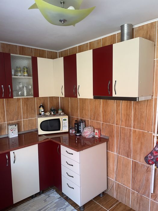 Mobila bucatarie in U