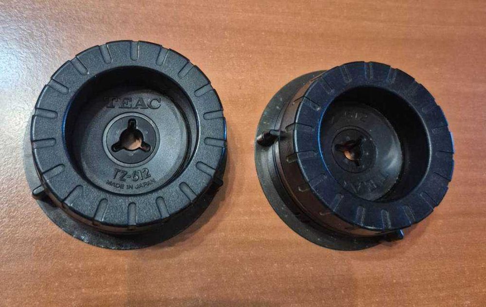 Vand Naburi ORIGINALE magnetofon AKAI si TEAC impecabile.