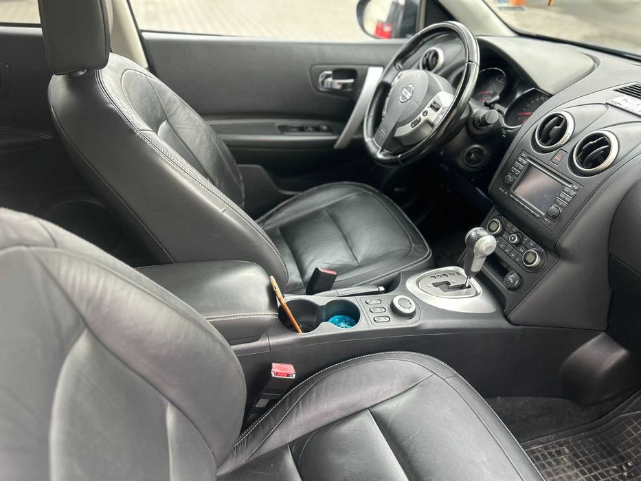 Автомобил Nissan Qashqai  5+2