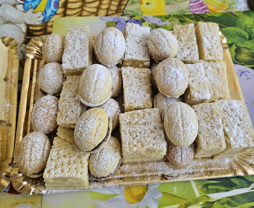 Platou prăjituri
