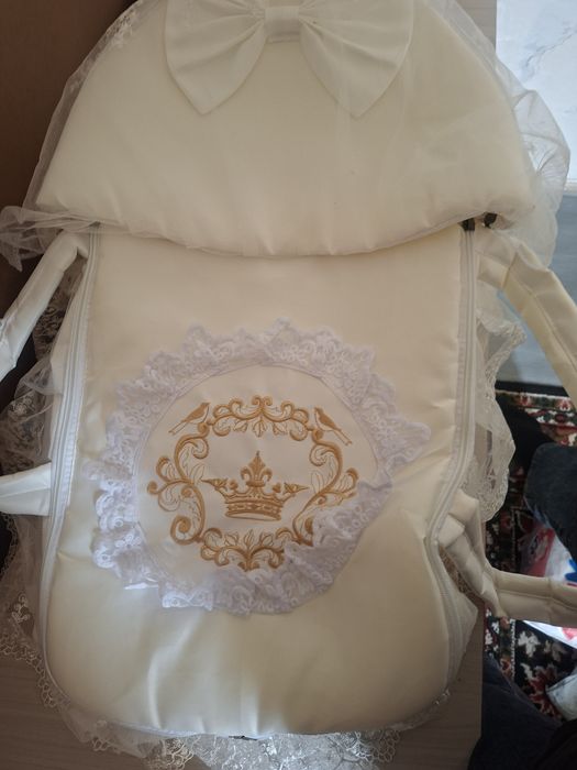 Конверт выпыска радом