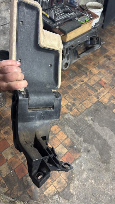 Подлокотник бмв е36