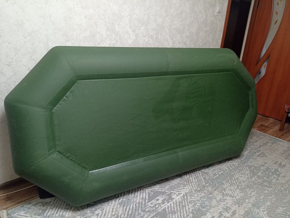 Продам резиновую лодку