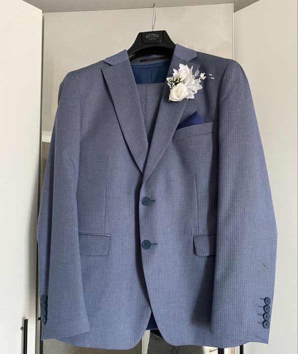 Мужской костюм тройка