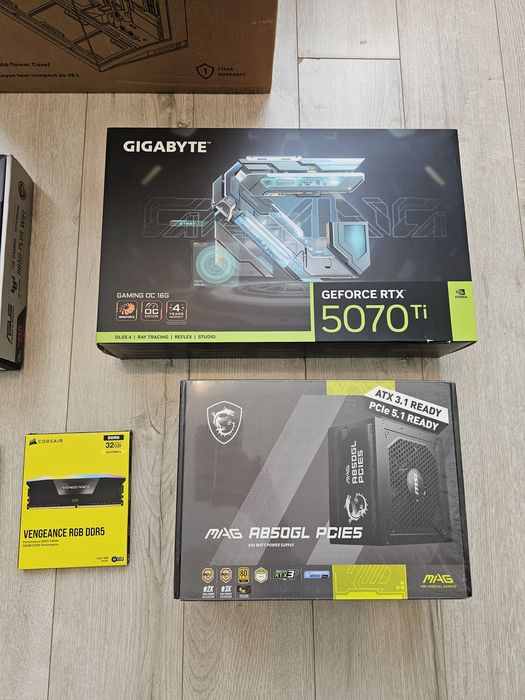 Pc gaming -Ryzen 7-9800X3D- Rtx 5070Ti-32Gb Ddr5-2Tb-NOU