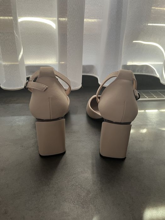 Дамски обувки