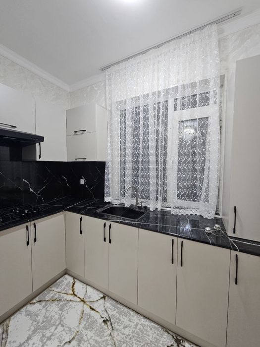 Срочно продается 3х комнатная на 1ом этаже