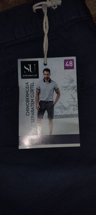 Vând pantaloni scurți