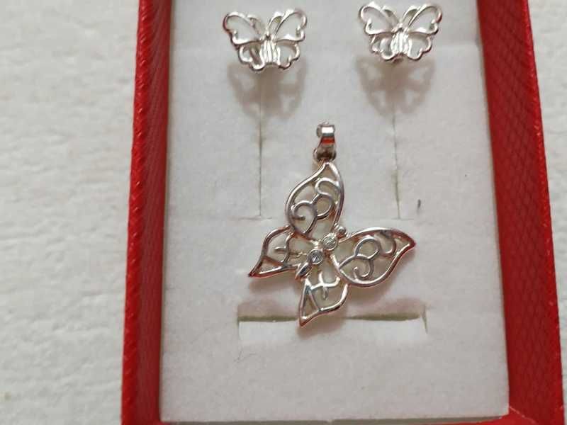 Set cercei și pandantiv