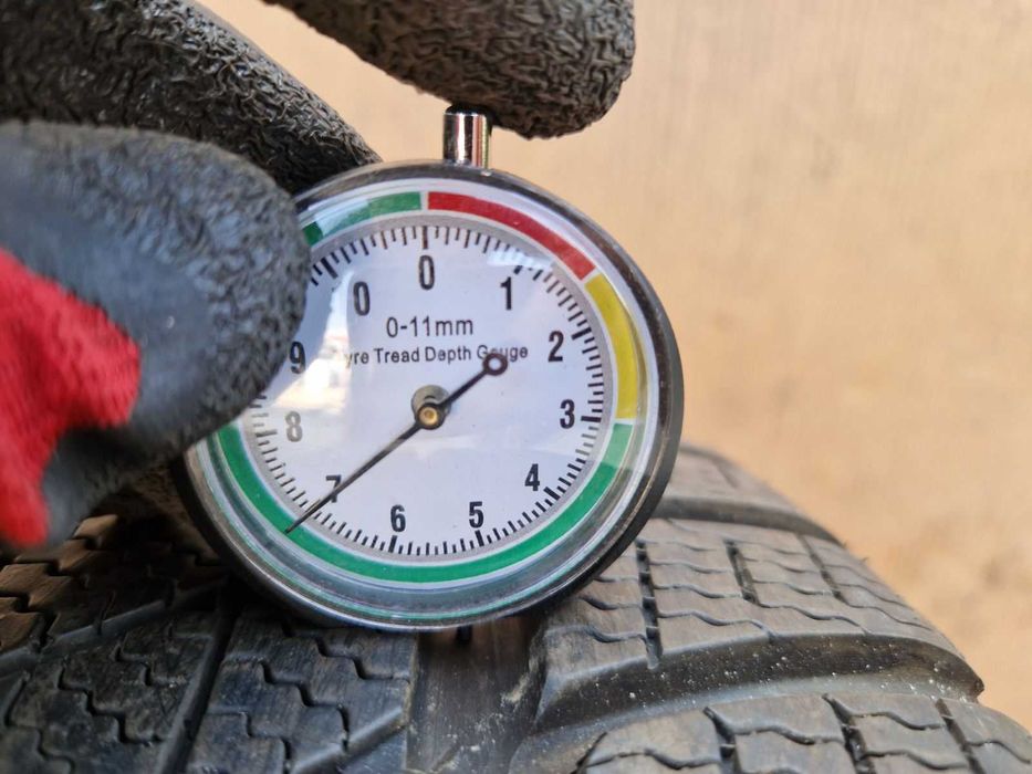 2 Pirelli R19 255/35 Зимни гуми  DOT3819