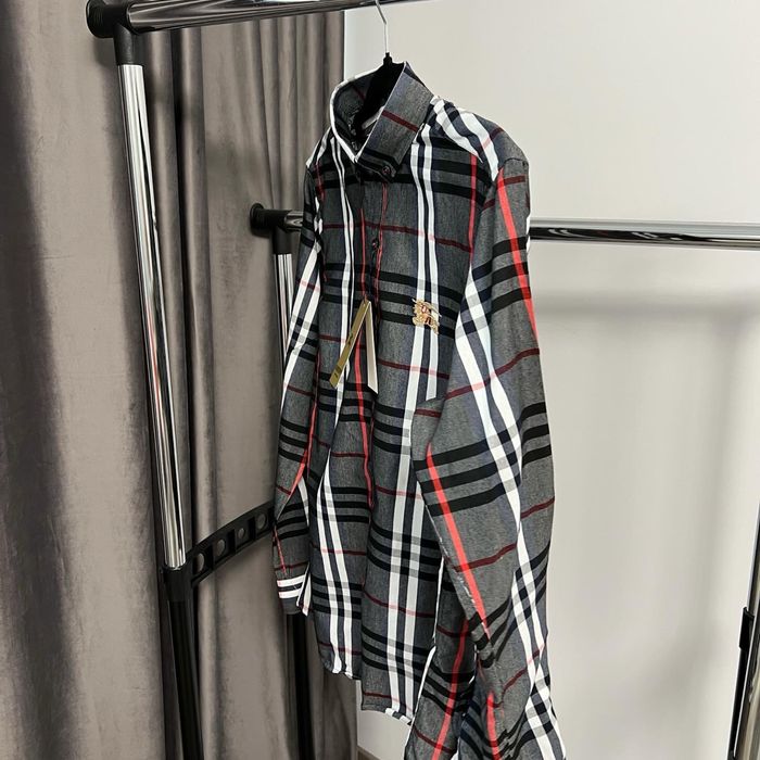 Camasa BURBERRY super calitate