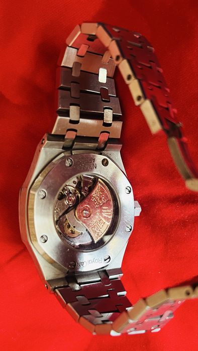 Qo’l soati sotiladi AUDEMARS PIGUET