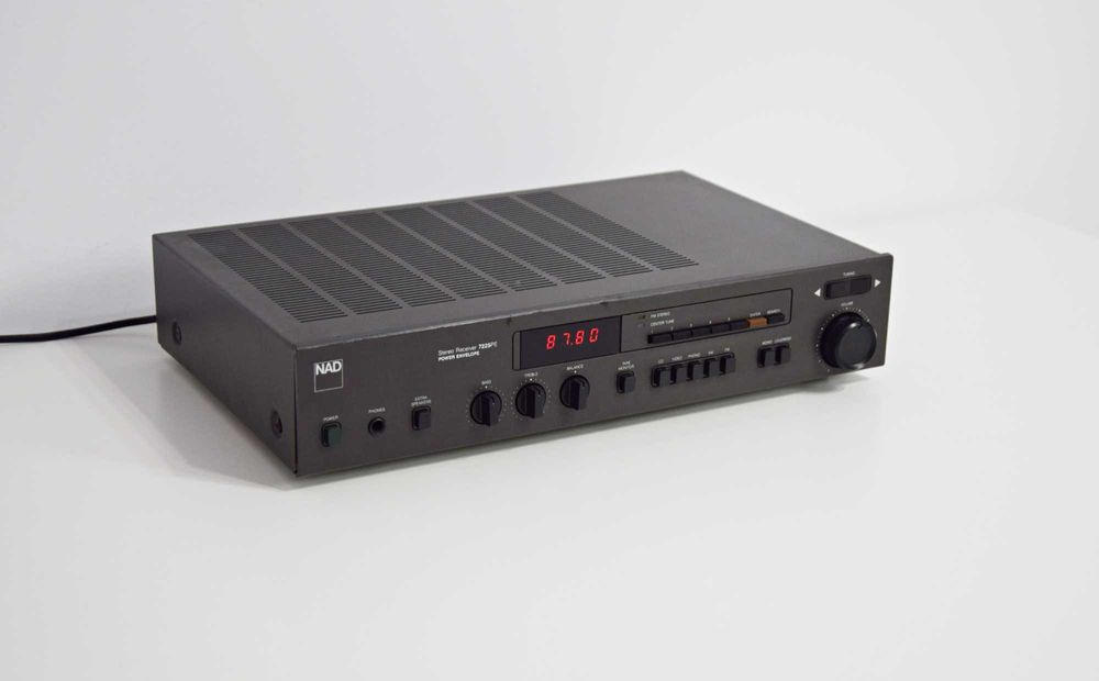 Amplificator NAD 7225PE