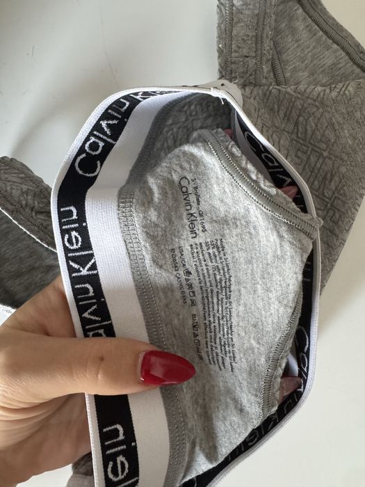 Ново оригинално бюстие Calvin Klein