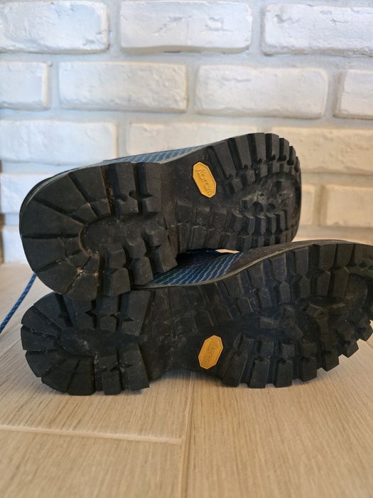 Туристически обувки La Sportiva