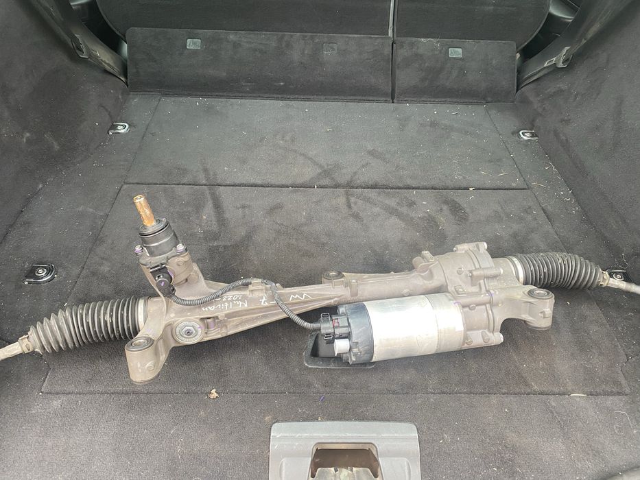 Кормилна рейка Volkswagen T7 Multivan