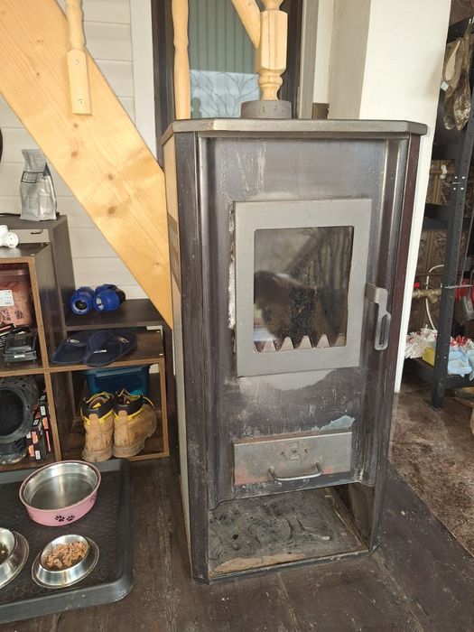 Termosemineu pe lemne