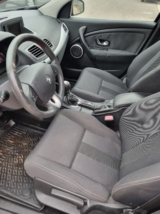 Renault  Megane  2011  Recent Adus