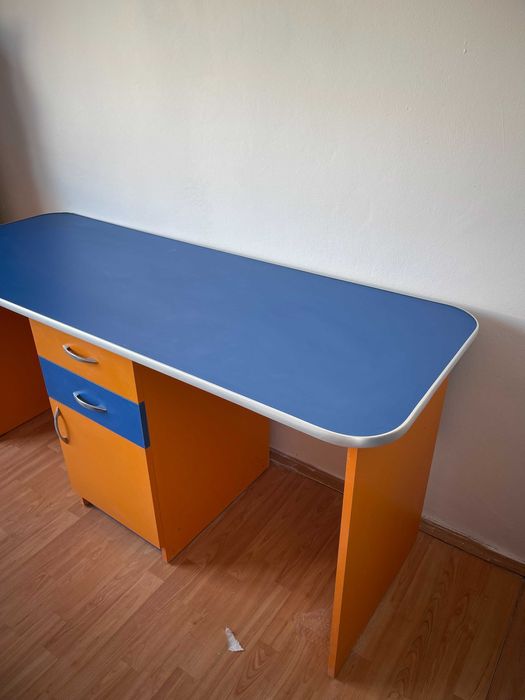 Birou dublu, ideal pentru copii. Stare perfecta de functionare