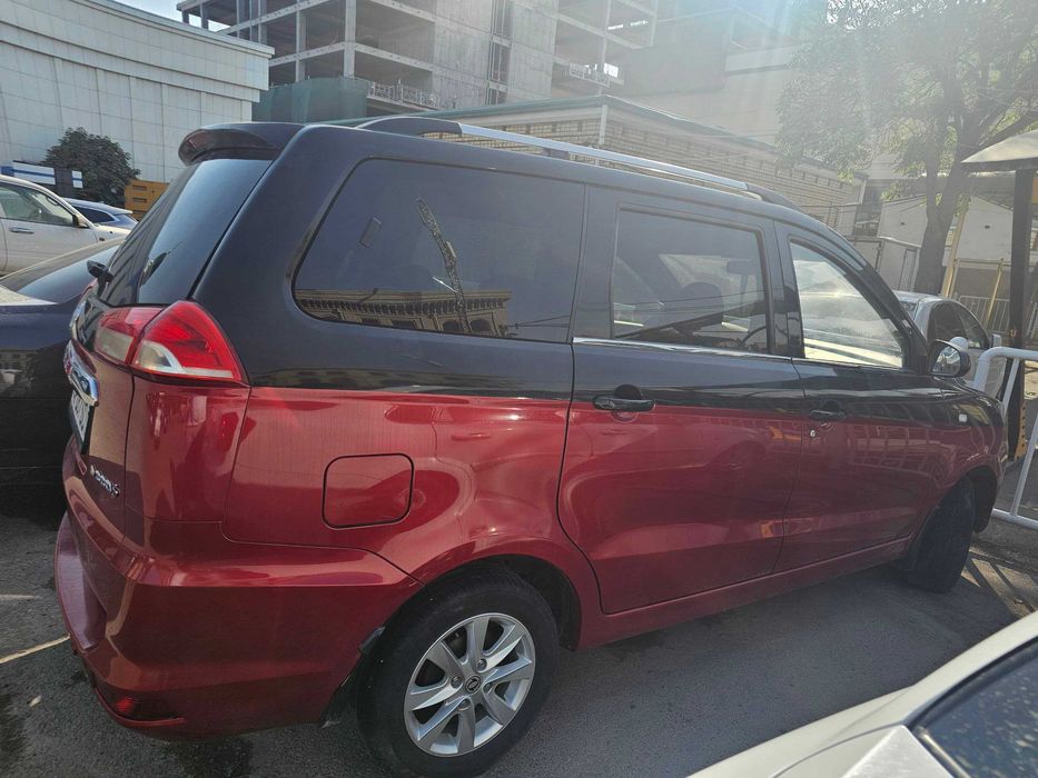 Продаётся Dongfeng Glory 330S