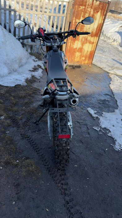 Продам мотоцикл Эндуро SYCMCC 250кубов