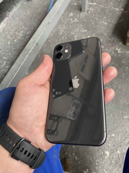 Vand iphone 11 128 g in stare perfecta