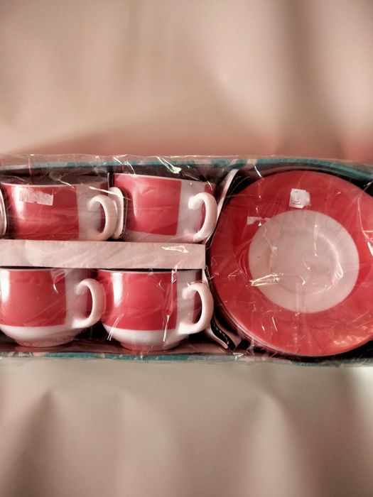 Набор посуды.  Франция.  Люминарк . 12 предметов