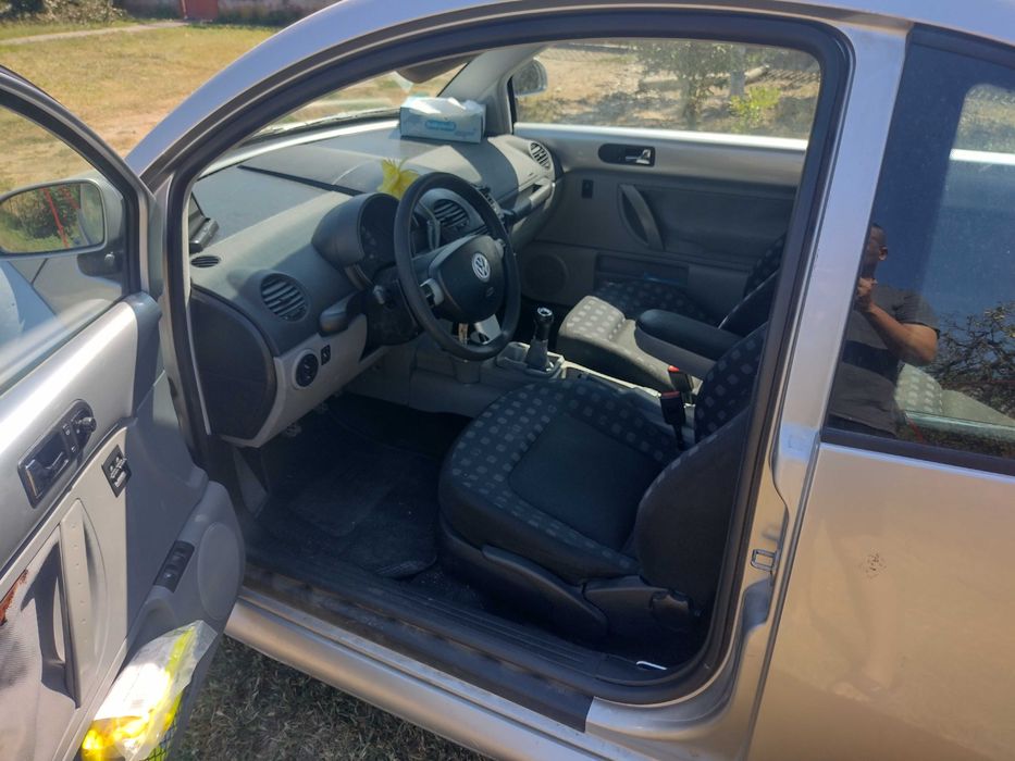 VOLKSWAGEN New Beetle 1999 — imagine 5