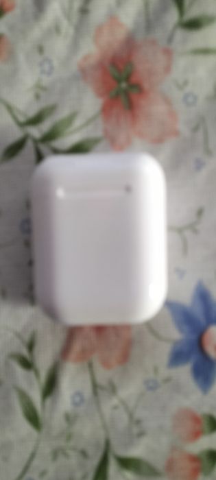 Продам наушники Airpods2