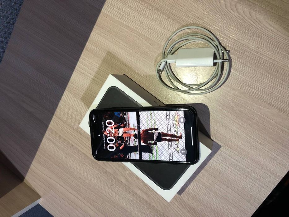 Айфон 11 в идеальном состоянии