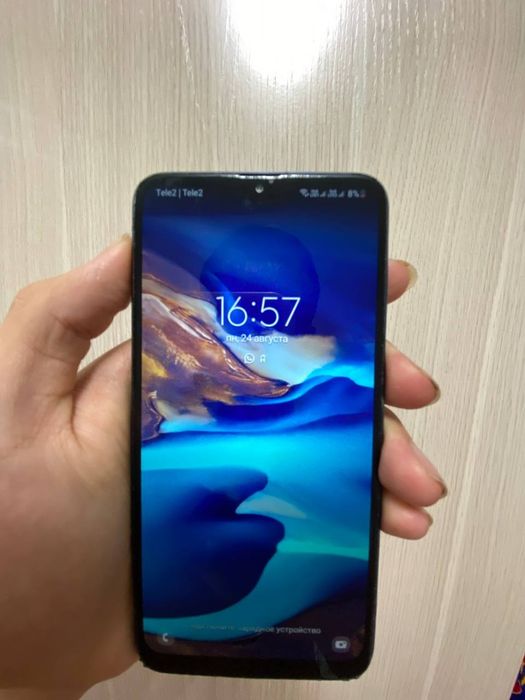 Смартфон Samsung A10 в хорошем состоянии