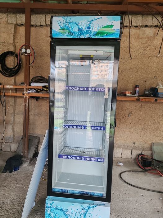 Витрина халадильниклар сотилади