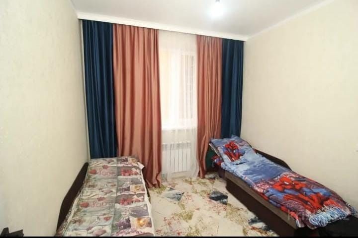 Үш бөлмелі квартира Сатылады